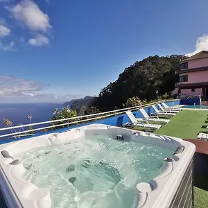 In Nature Bed & Breakfast Santana (Madeira)
